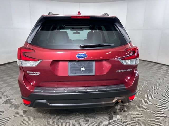 Used 2023 Subaru Forester Premium image 4