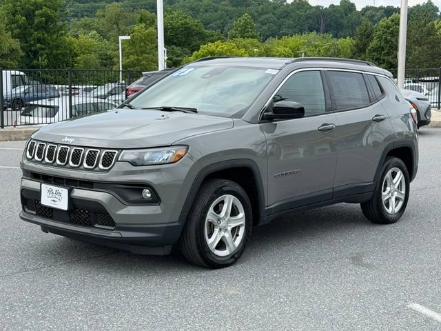 Used 2023 Jeep Compass Latitude AWD/4WD image 9