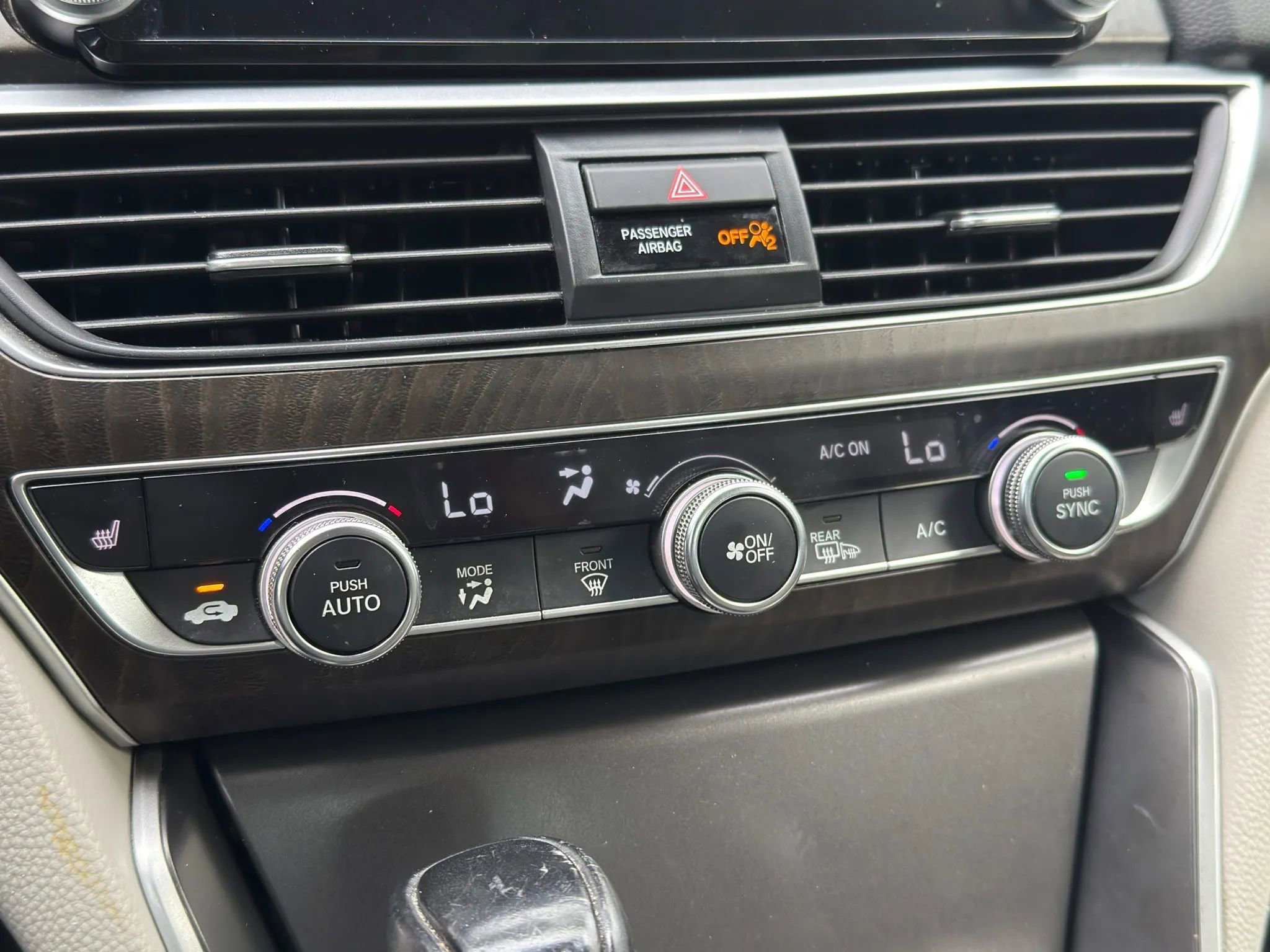 Used 2018 Honda Accord EX-L image 37
