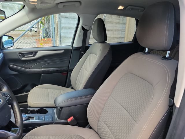 Used 2022 Ford Escape SE w/ SE Sport Appearance Package FWD image 9