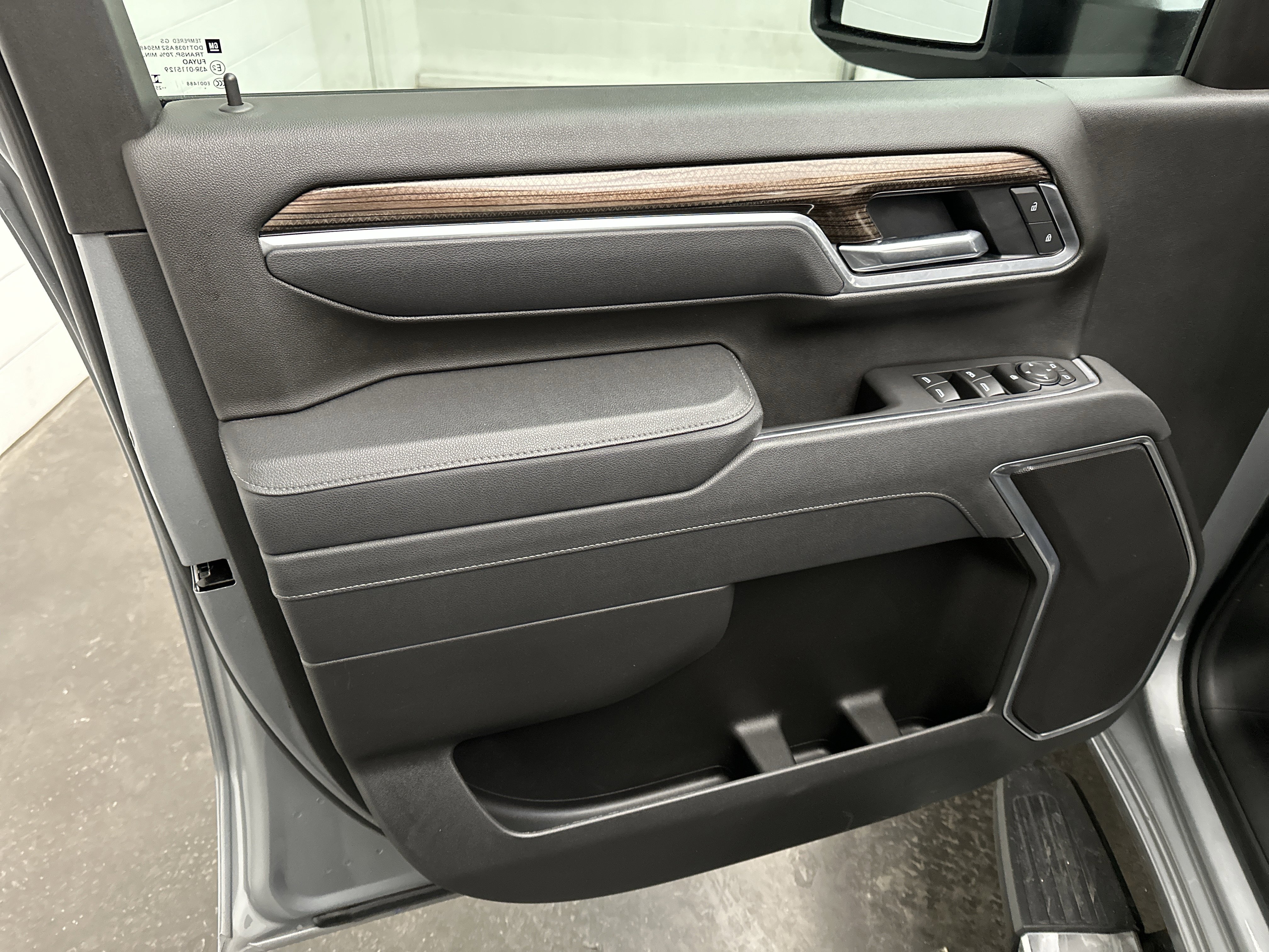 Used 2025 Chevrolet Silverado 2500 LT w/ Convenience Package image 20