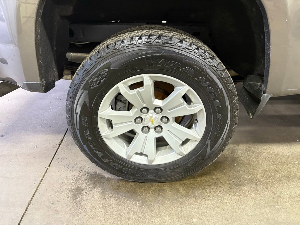 Used 2015 Chevrolet Colorado LT w/ LT Convenience Package AWD/4WD image 17