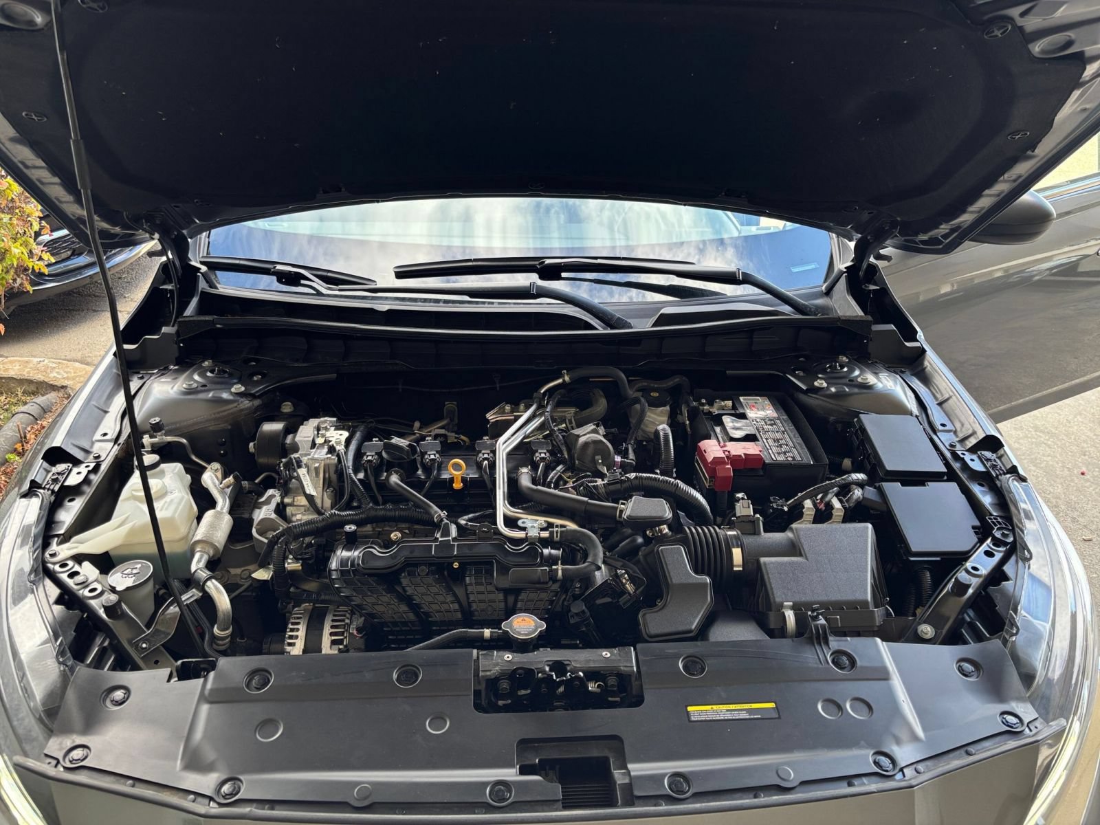 Used 2025 Nissan Altima 2.5 SV FWD image 32