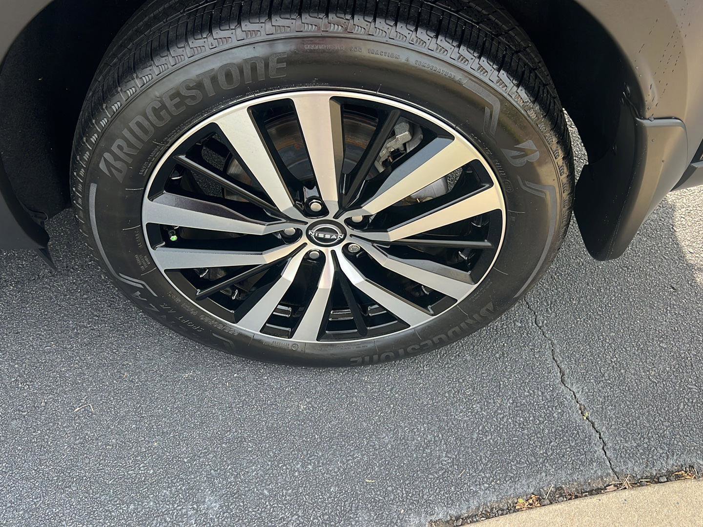 Used 2023 Nissan Pathfinder Platinum image 42