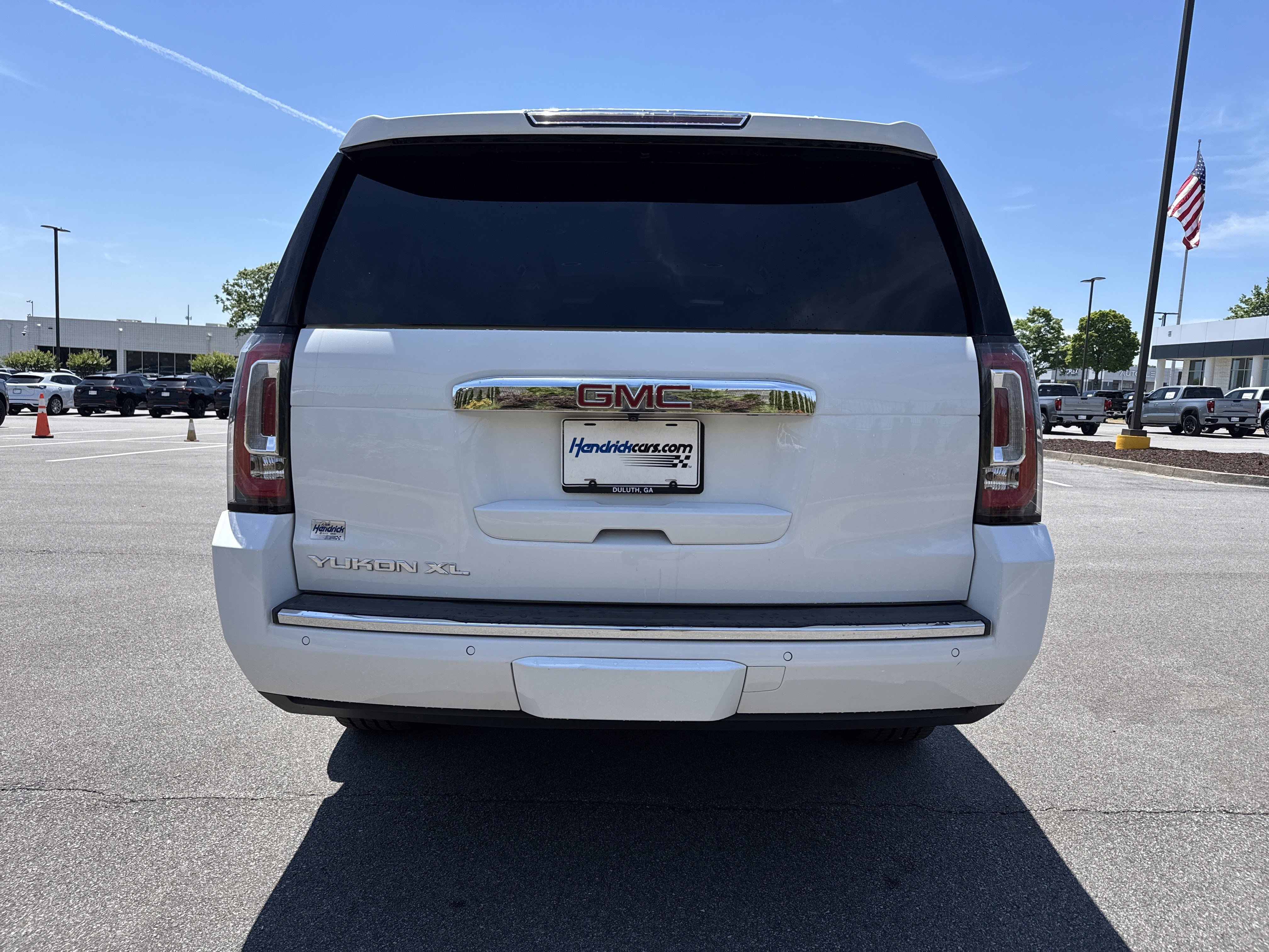 Used 2018 GMC Yukon XL Denali RWD image 9