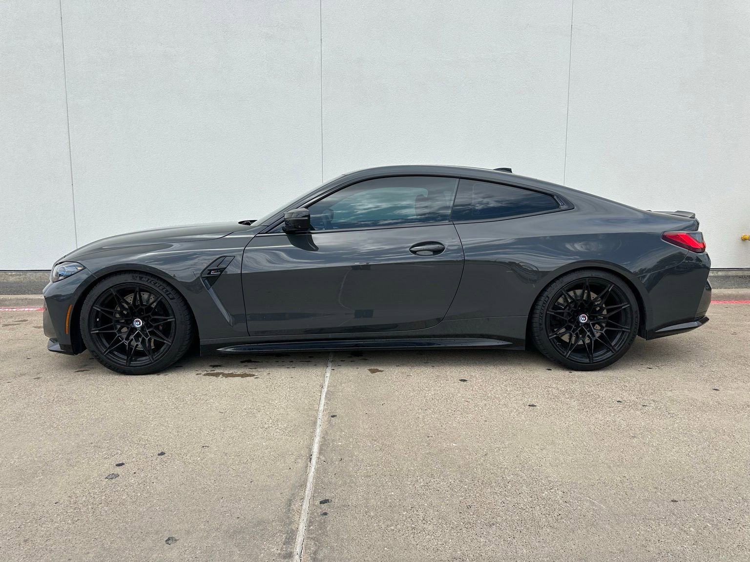 Used 2023 BMW M4 Competition RWD image 4
