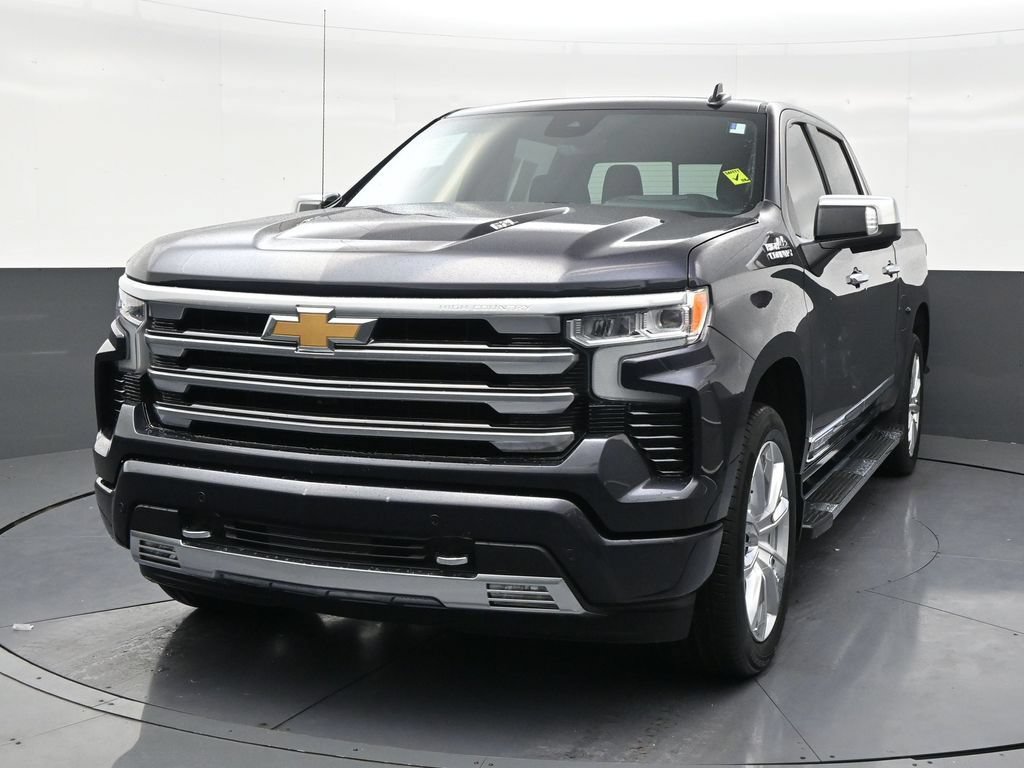 Used 2024 Chevrolet Silverado 1500 High Country w/ High Country Premium Package AWD/4WD image 8