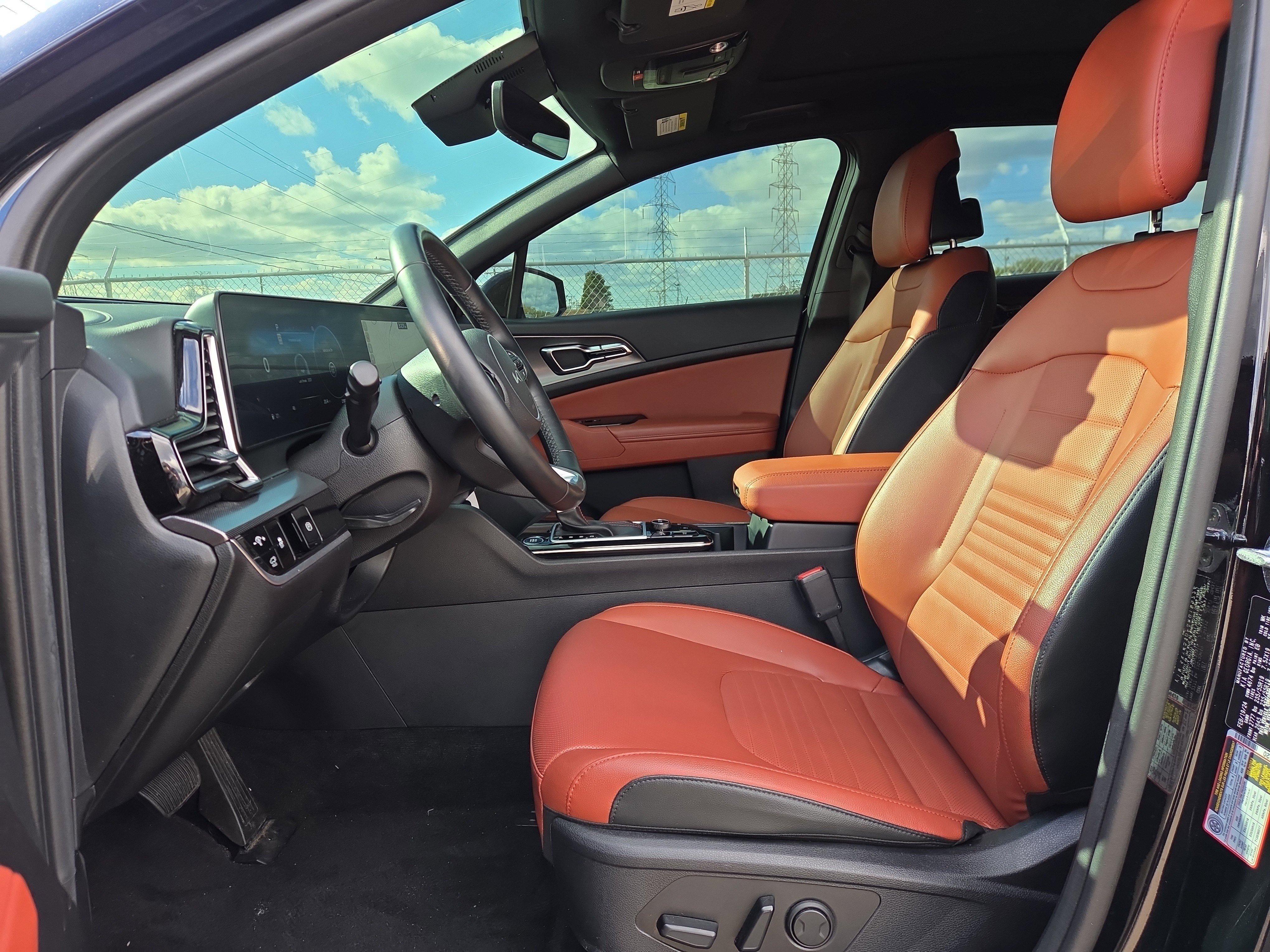 Used 2024 Kia Sportage SX image 7