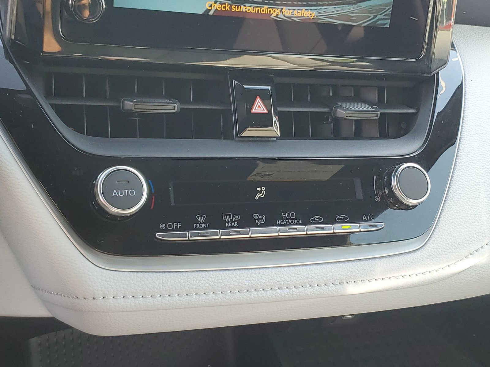 Certified 2025 Toyota Corolla SE w/ Convenience Package FWD image 28