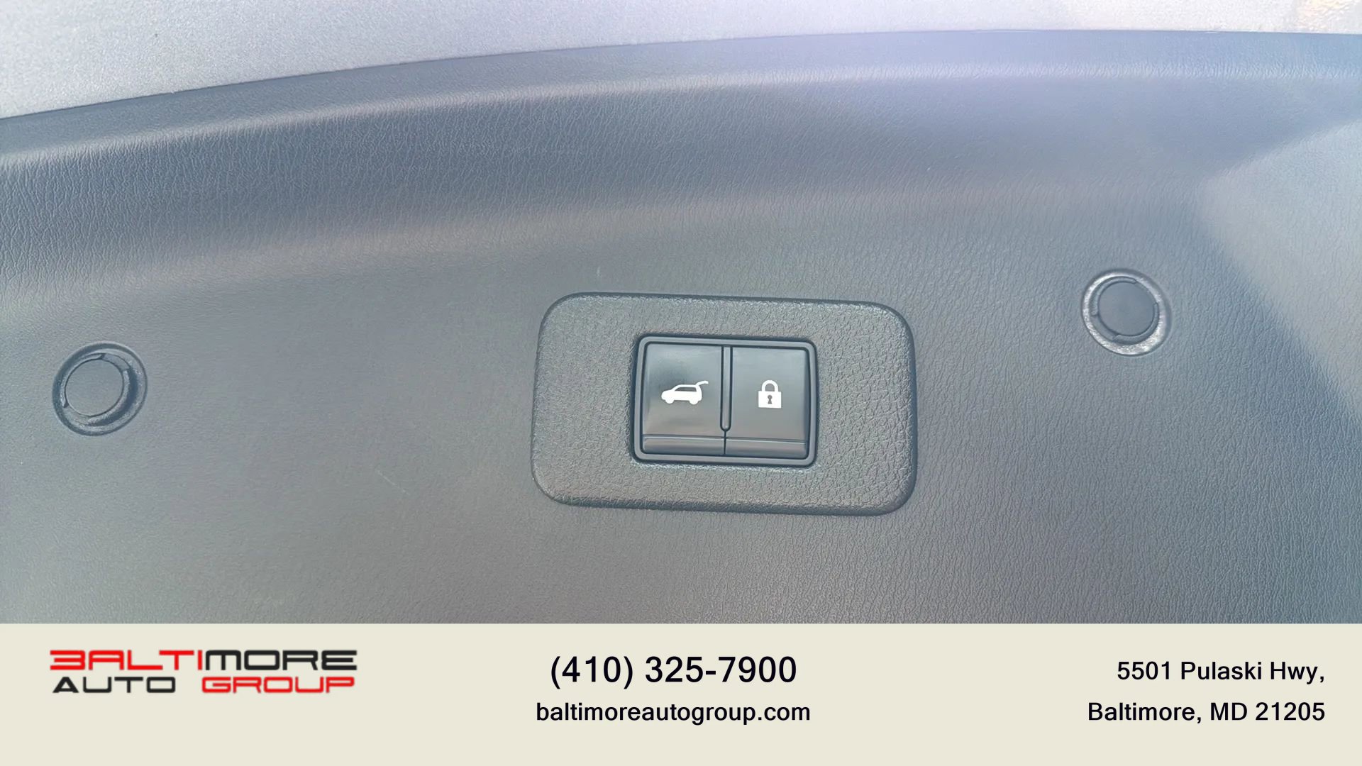 Used 2021 Nissan Armada SL w/ Captain's Chairs Package AWD/4WD image 32