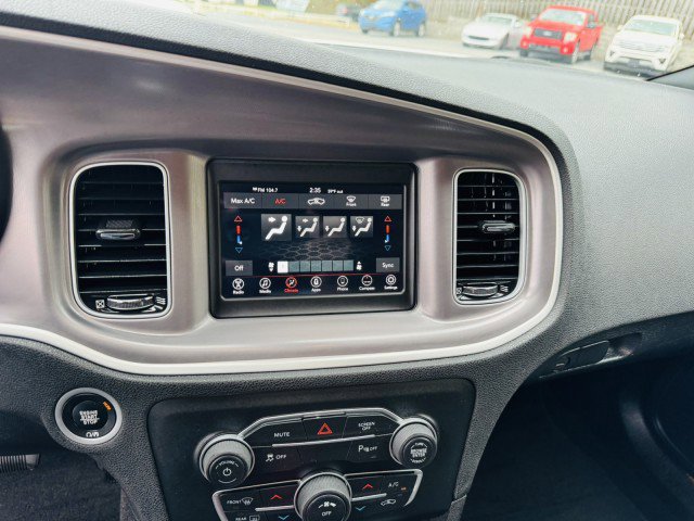 Used 2022 Dodge Charger SXT image 15