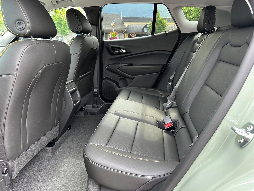 New 2025 Chevrolet Trax ACTIV w/ Sunroof Package image 16