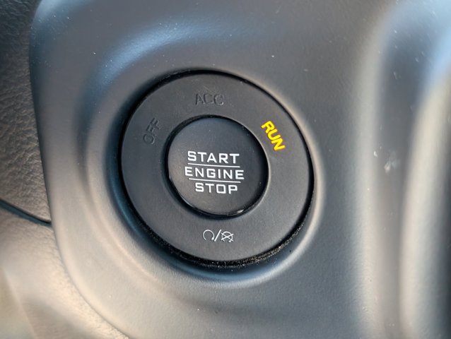 Used 2020 Jeep Wrangler Unlimited Sahara AWD/4WD image 27