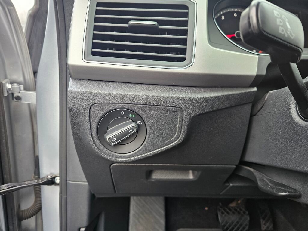 Used 2018 Volkswagen Atlas Launch Edition image 29