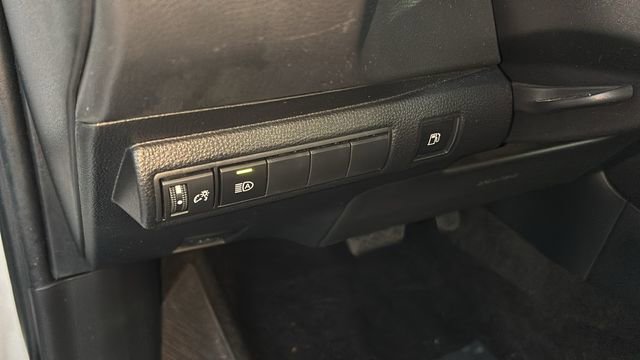 Used 2024 Toyota Corolla LE image 13