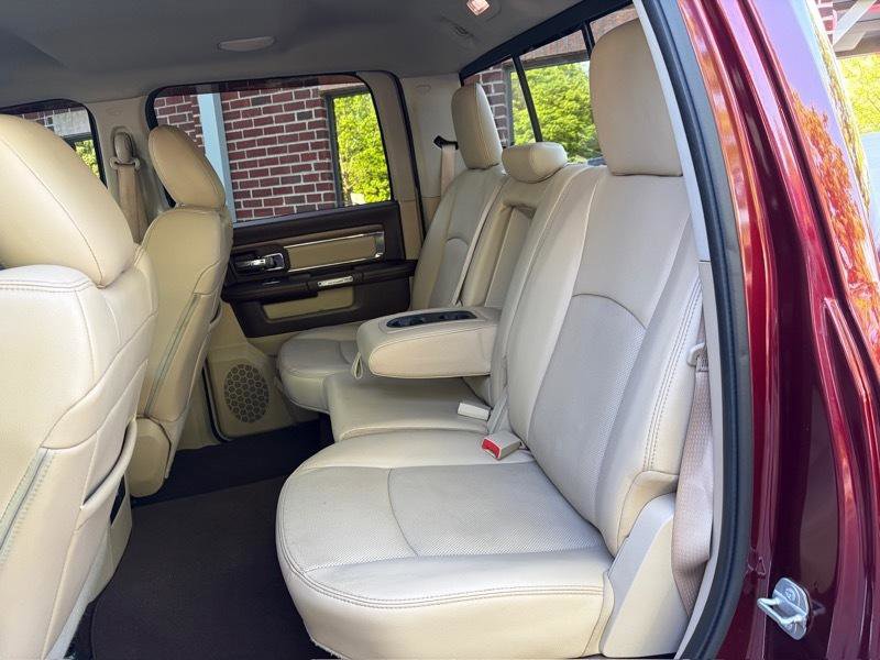 Used 2016 RAM 1500 Laramie w/ Convenience Group AWD/4WD image 39
