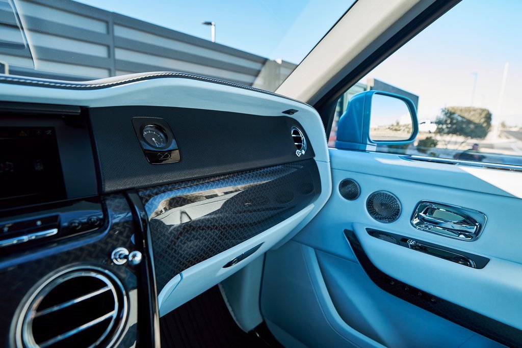 Used 2022 Rolls-Royce Cullinan Black Badge w/ Dark Exterior Package image 75