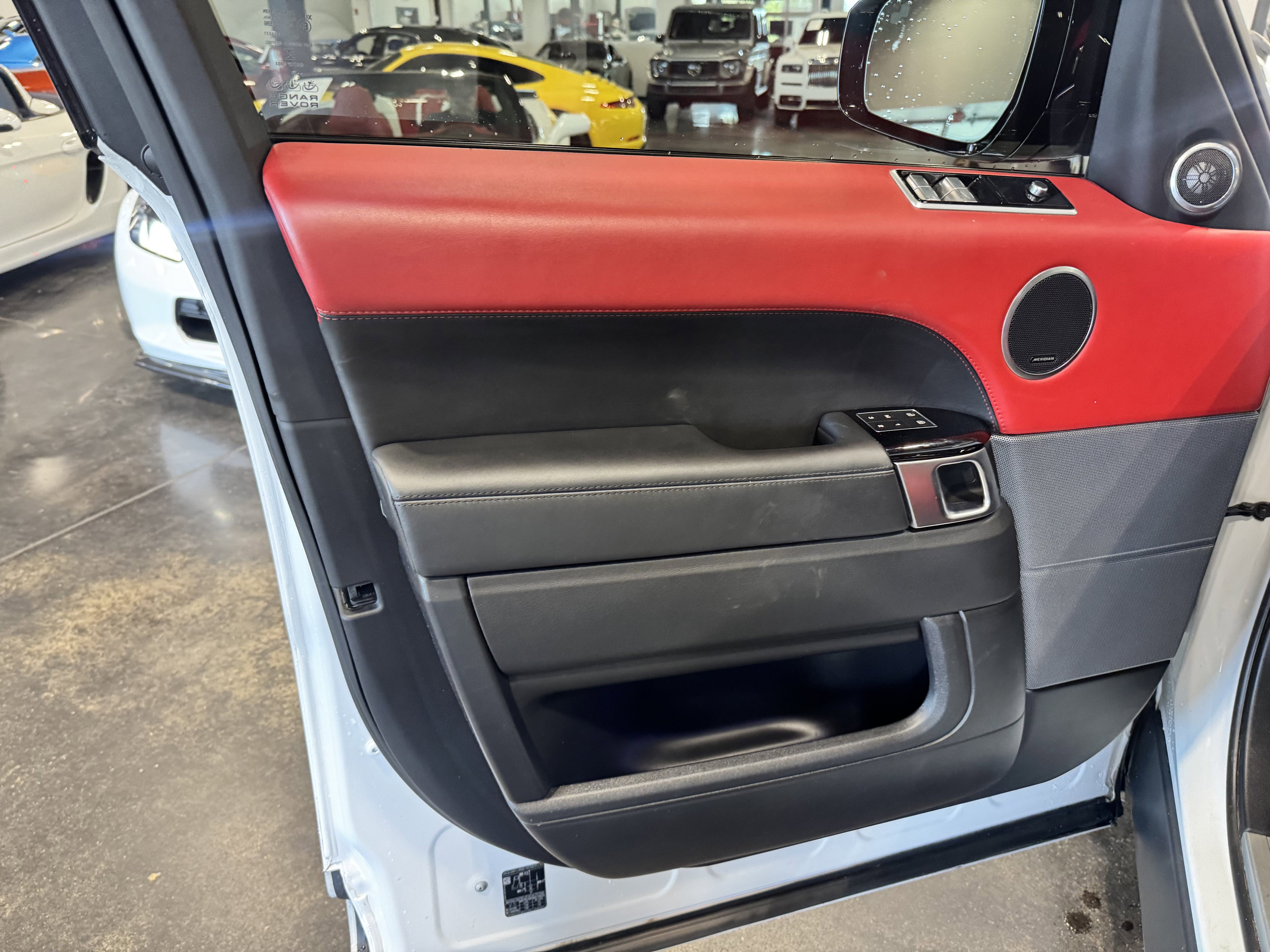 Used 2022 Land Rover Range Rover Sport HSE Dynamic image 30