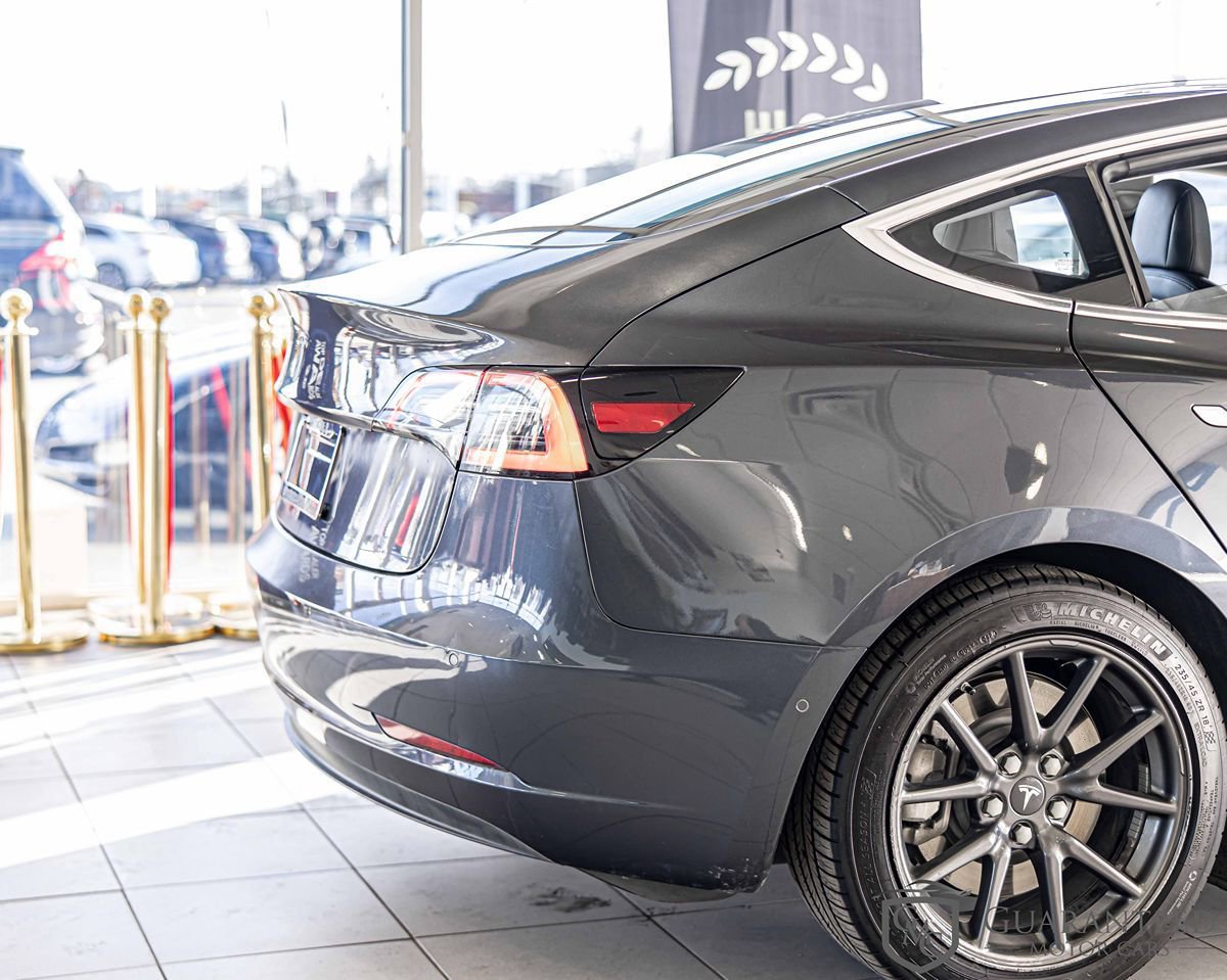 Used 2018 Tesla Model 3 Long Range image 12