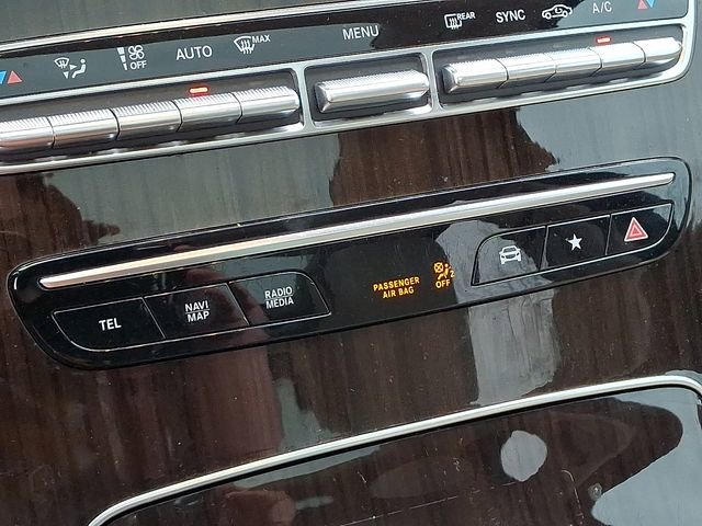 Used 2022 Mercedes-Benz GLC 300 w/ Premium Package Lite image 29