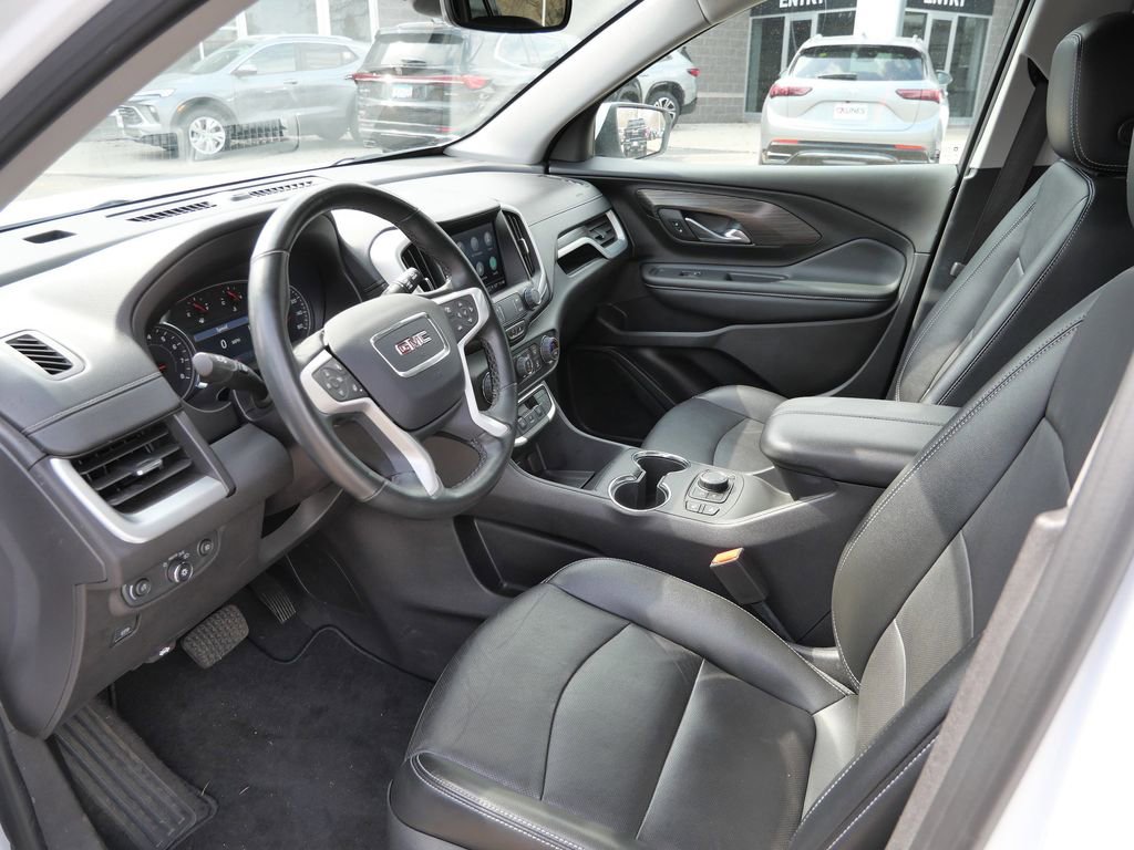 Used 2024 GMC Terrain SLT AWD/4WD image 30