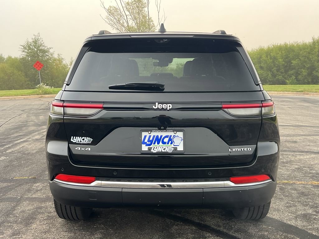 Used 2024 Jeep Grand Cherokee Limited w/ Luxury Tech Group II image 43