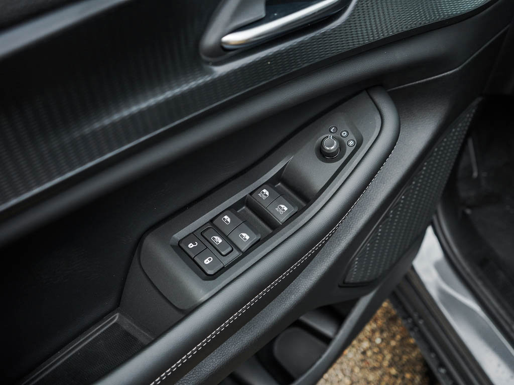 New 2025 Jeep Grand Cherokee Laredo X w/ Luxury Tech Group I image 18