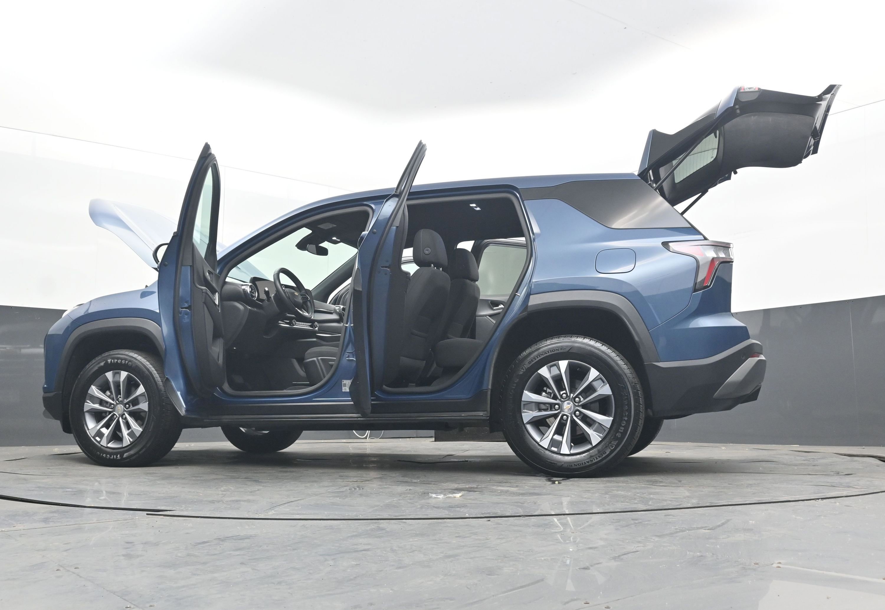 Used 2025 Chevrolet Equinox LT FWD image 43