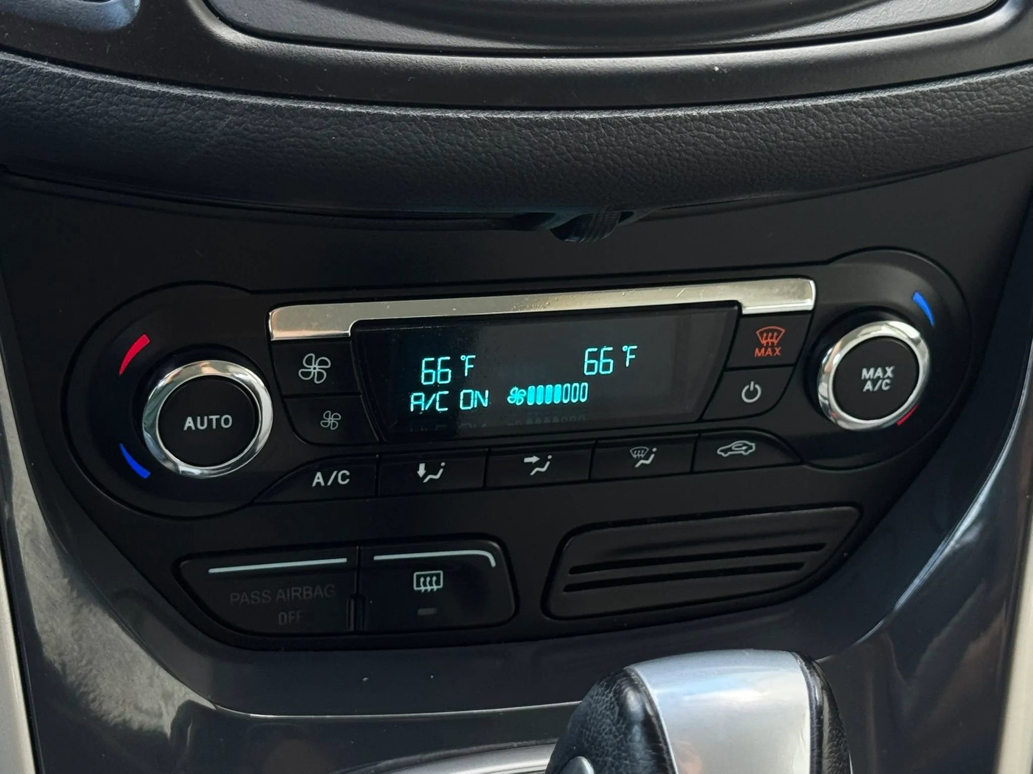 Used 2013 Ford C-MAX SEL image 37