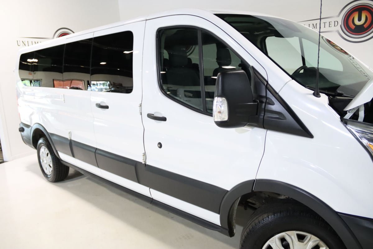 Used 2016 Ford Transit 350 XLT RWD image 7