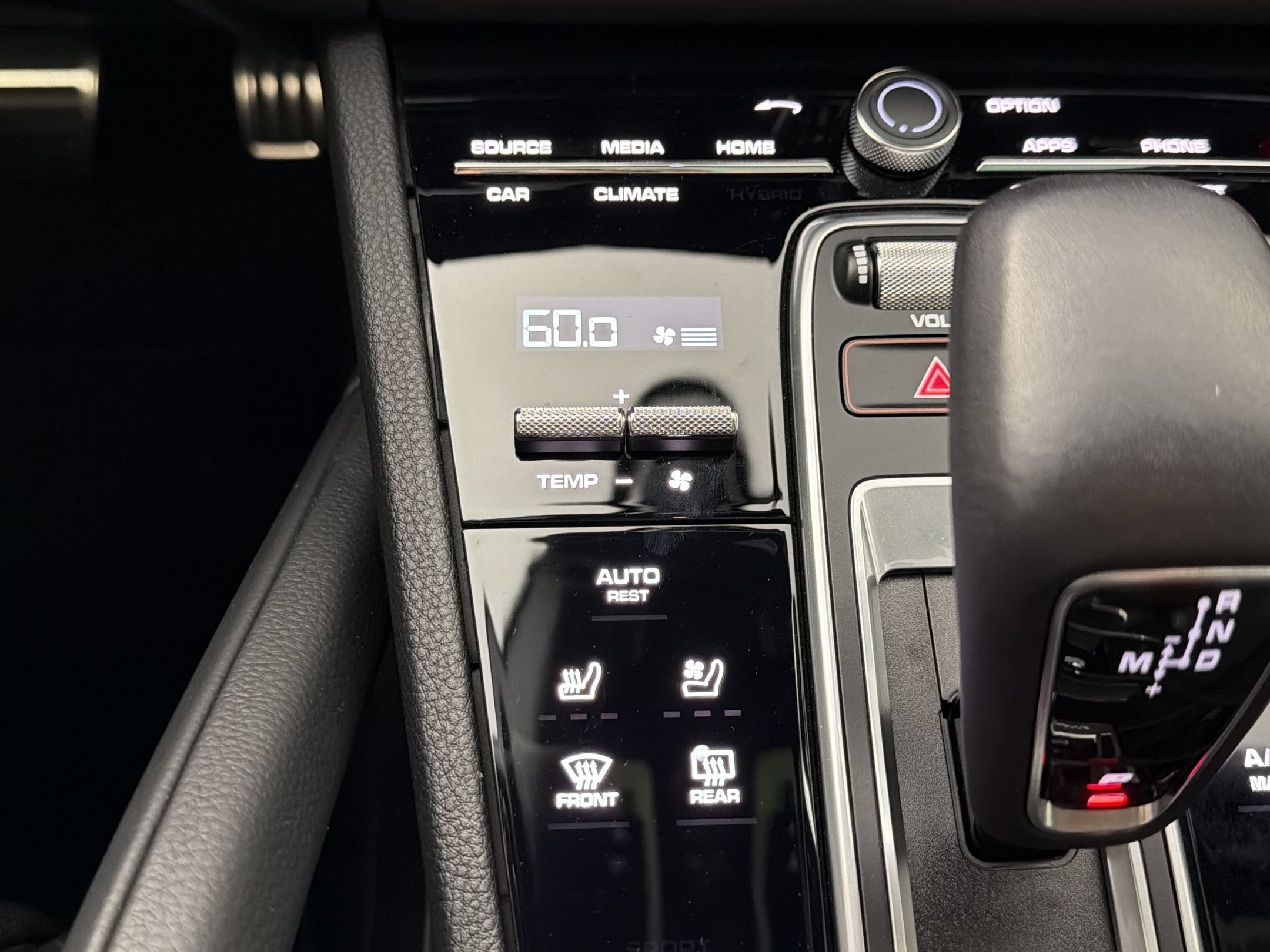 Certified 2023 Porsche Cayenne Coupe AWD/4WD image 19
