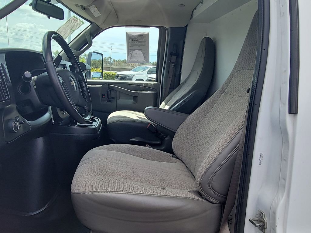 Used 2021 Chevrolet Express 3500 w/ Power Convenience Package RWD image 17