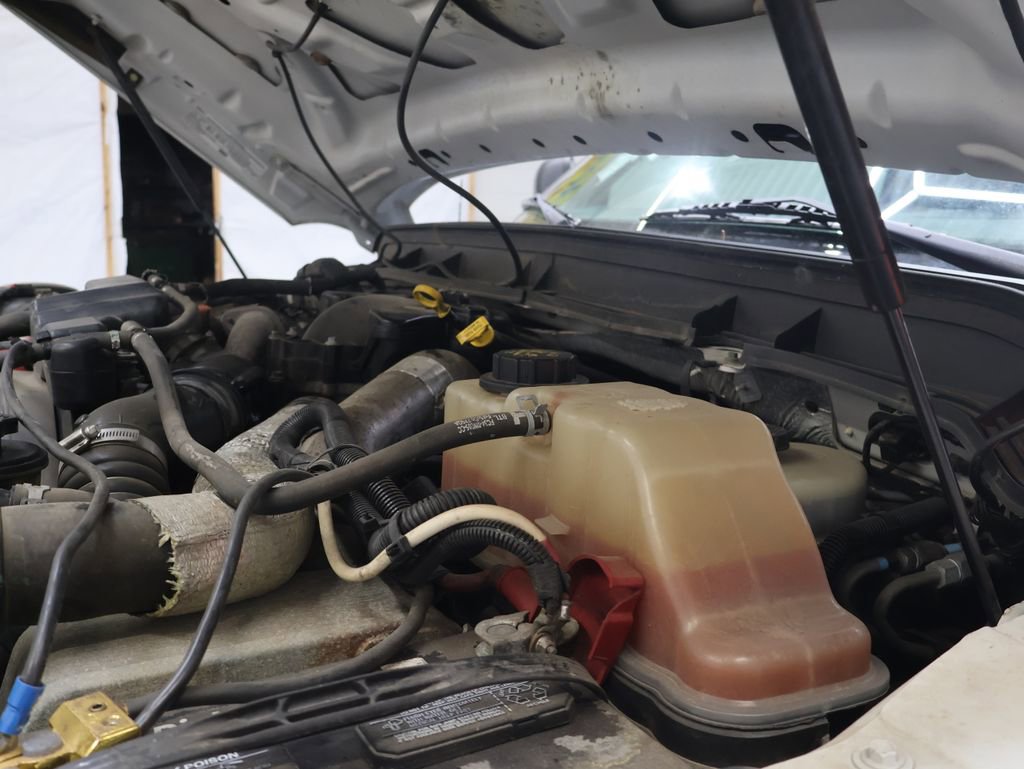 Used 2015 Ford F550 2WD Regular Cab Super Duty image 18