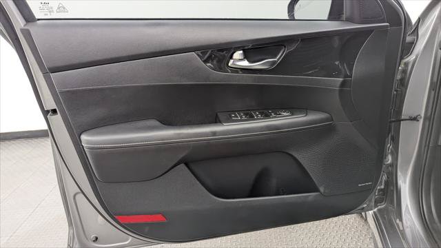 Used 2022 Kia Forte GT-Line w/ GT-Line Premium Package FWD image 13