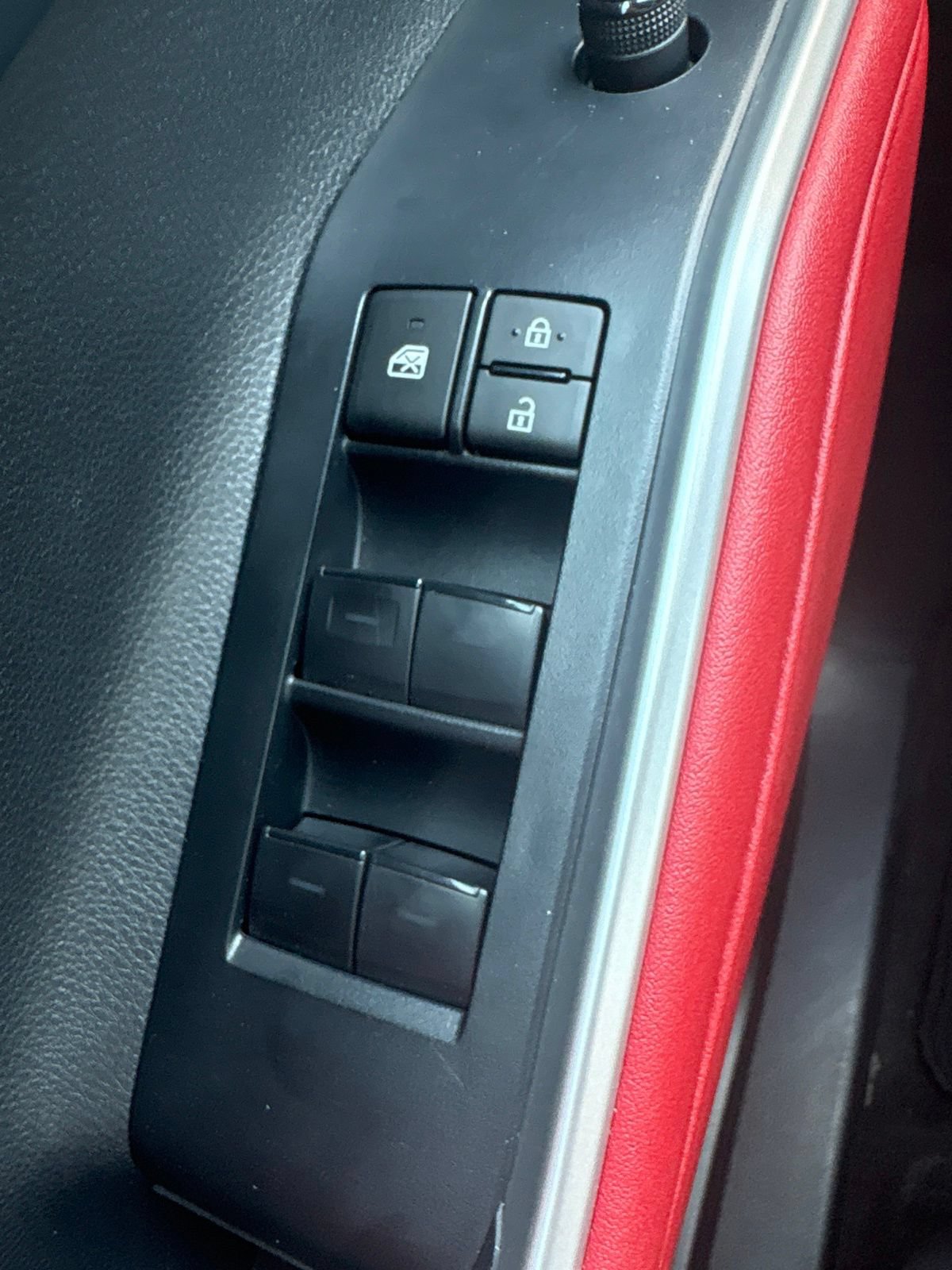 Used 2023 Toyota Highlander XSE FWD image 15