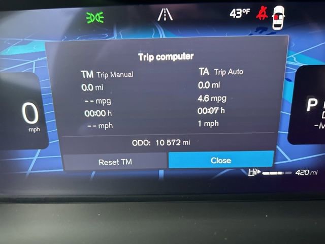 Certified 2025 Volvo XC60 B5 Plus w/ Climate Package image 21