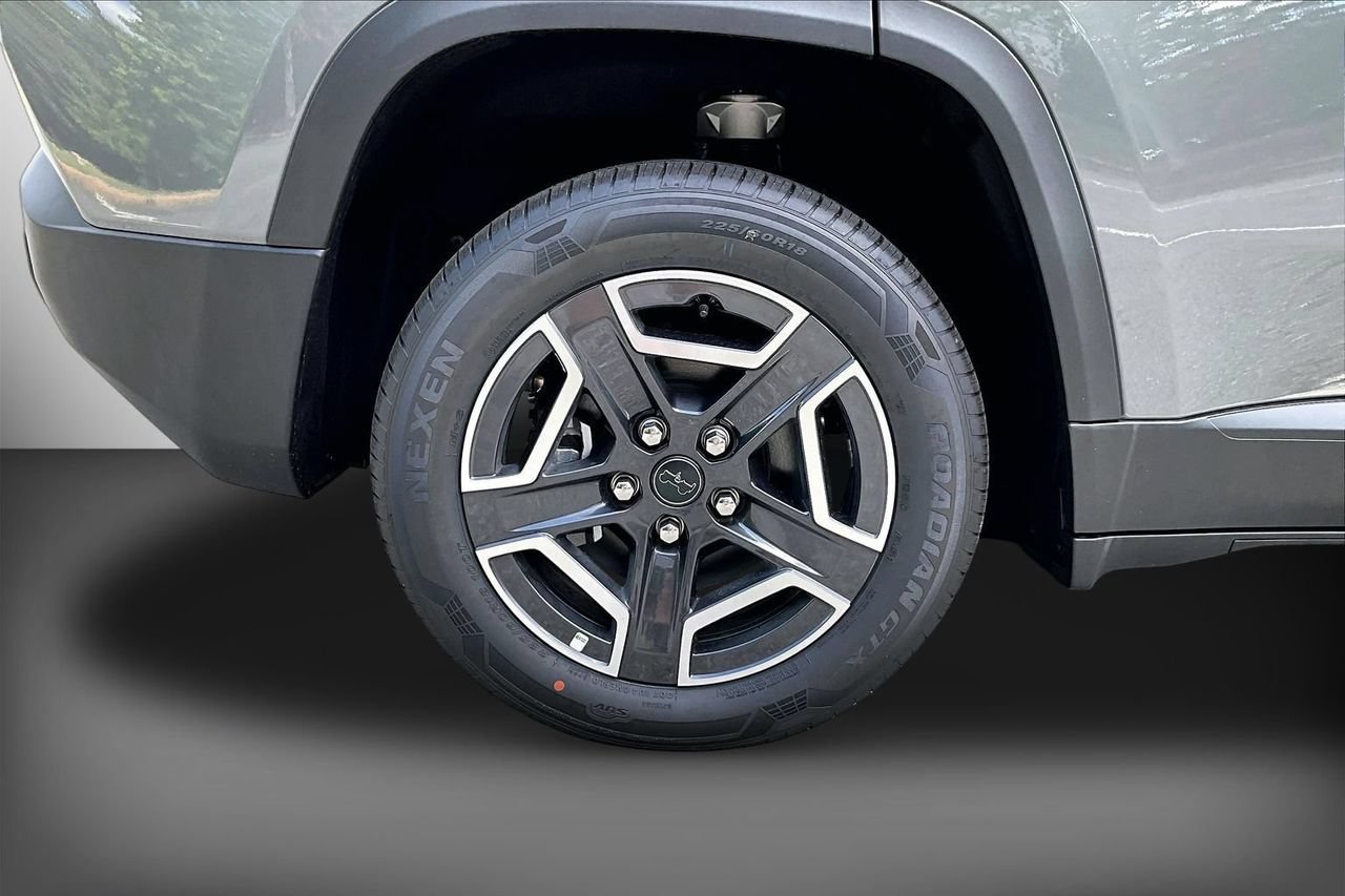 New 2026 Jeep Cherokee Laredo AWD/4WD image 32