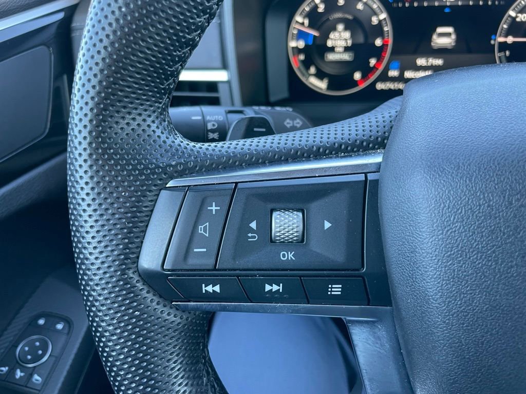 Used 2023 Mitsubishi Outlander SE Black Edition image 21