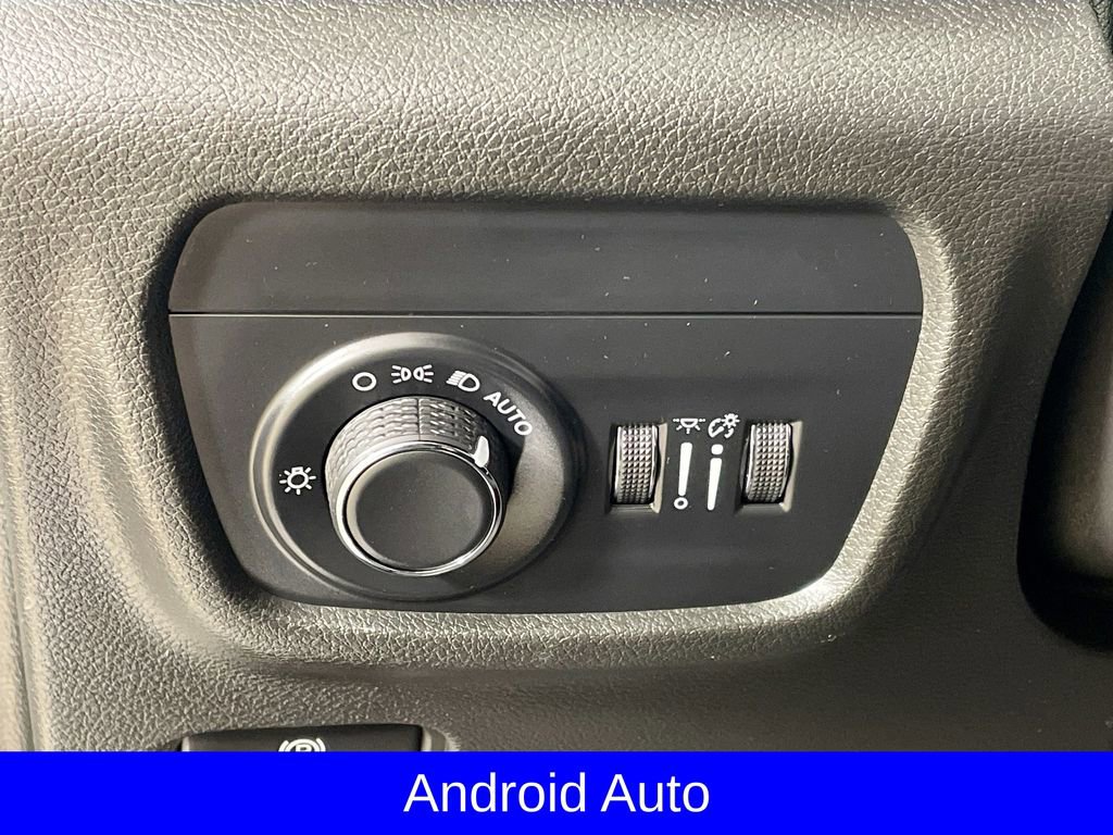 Used 2023 Jeep Grand Cherokee L Laredo image 12