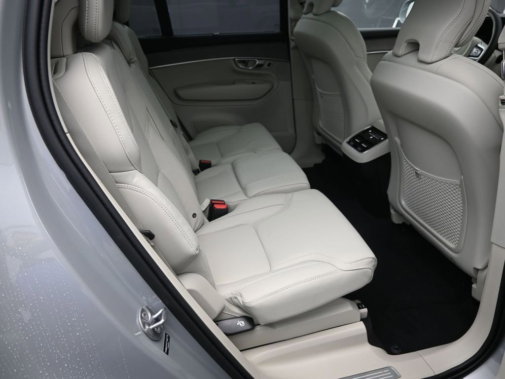 New 2026 Volvo XC90 B6 Ultra w/ Protection Package image 33