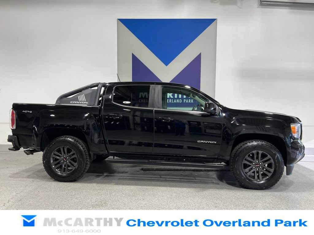 Used 2018 GMC Canyon SLE w/ Nightfall Edition AWD/4WD image 4