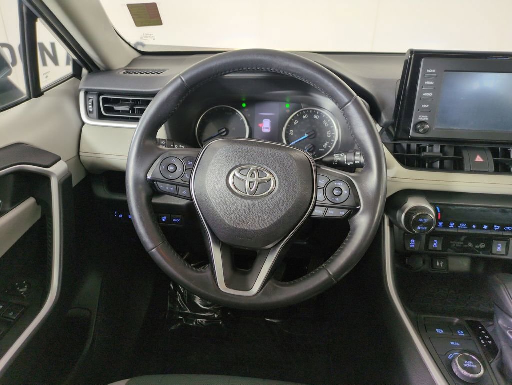 Used 2019 Toyota RAV4 XLE image 17