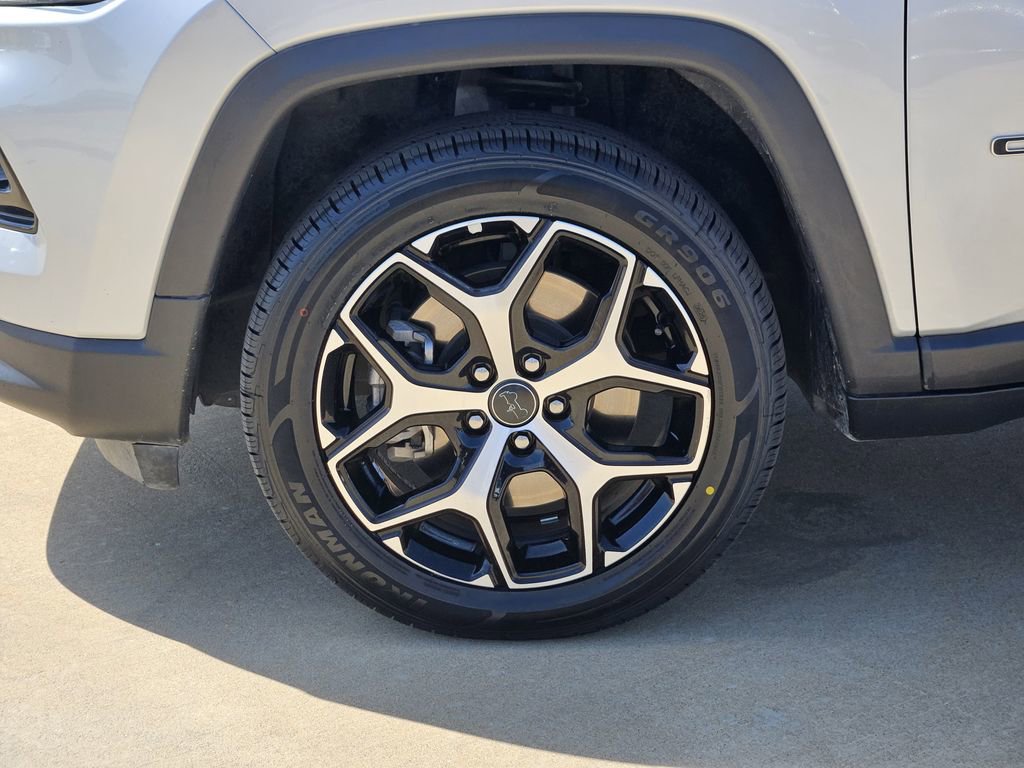Used 2025 Jeep Compass Limited AWD/4WD image 16