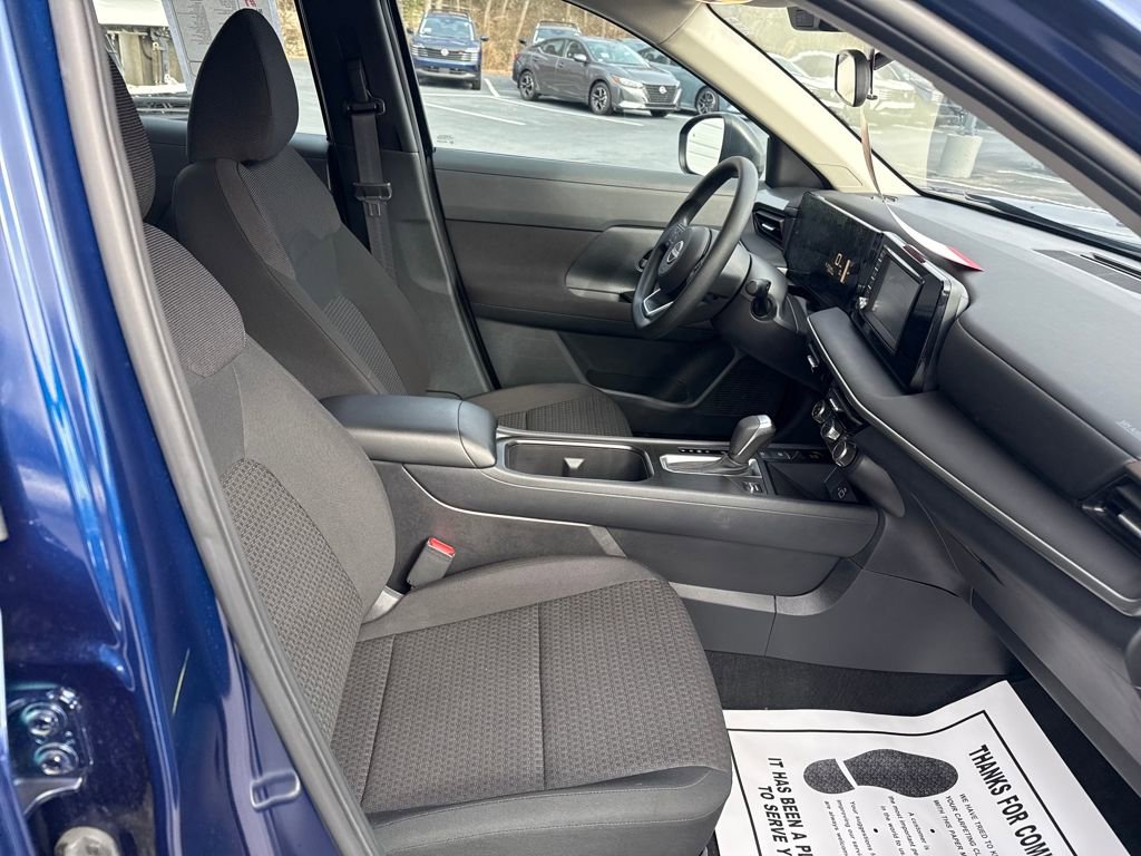 Used 2025 Nissan Kicks S image 31