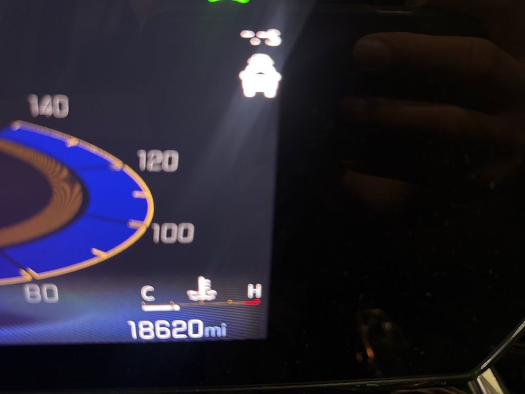 Used 2024 Chevrolet Trax RS w/ Driver Confidence Package image 9