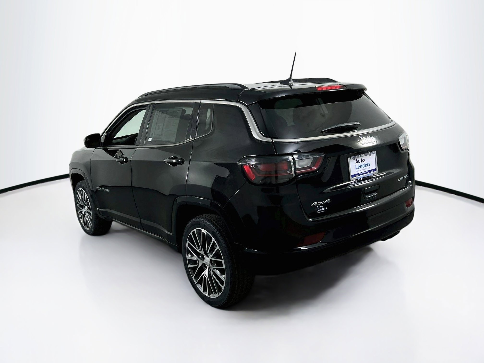 Used 2022 Jeep Compass Limited w/ Elite Group AWD/4WD image 7