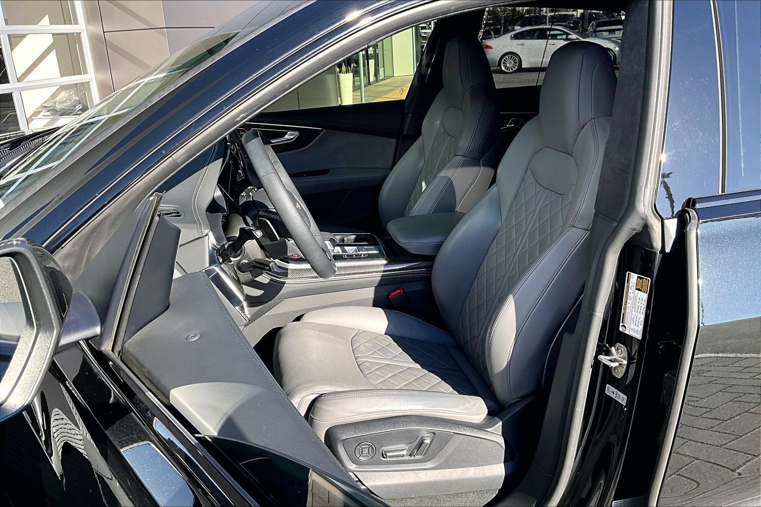 Used 2023 Audi SQ8 Premium Plus AWD/4WD image 24