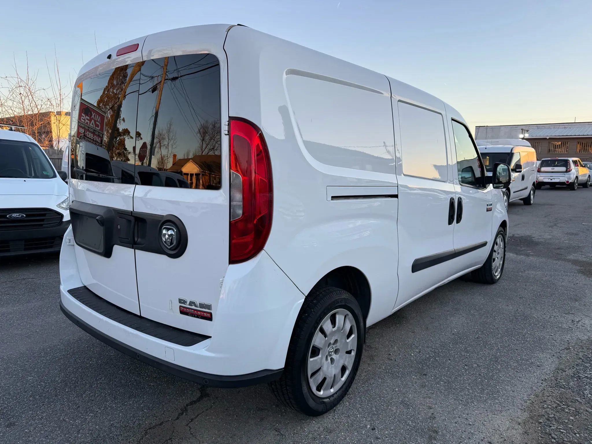 Used 2019 RAM ProMaster City Tradesman SLT image 5
