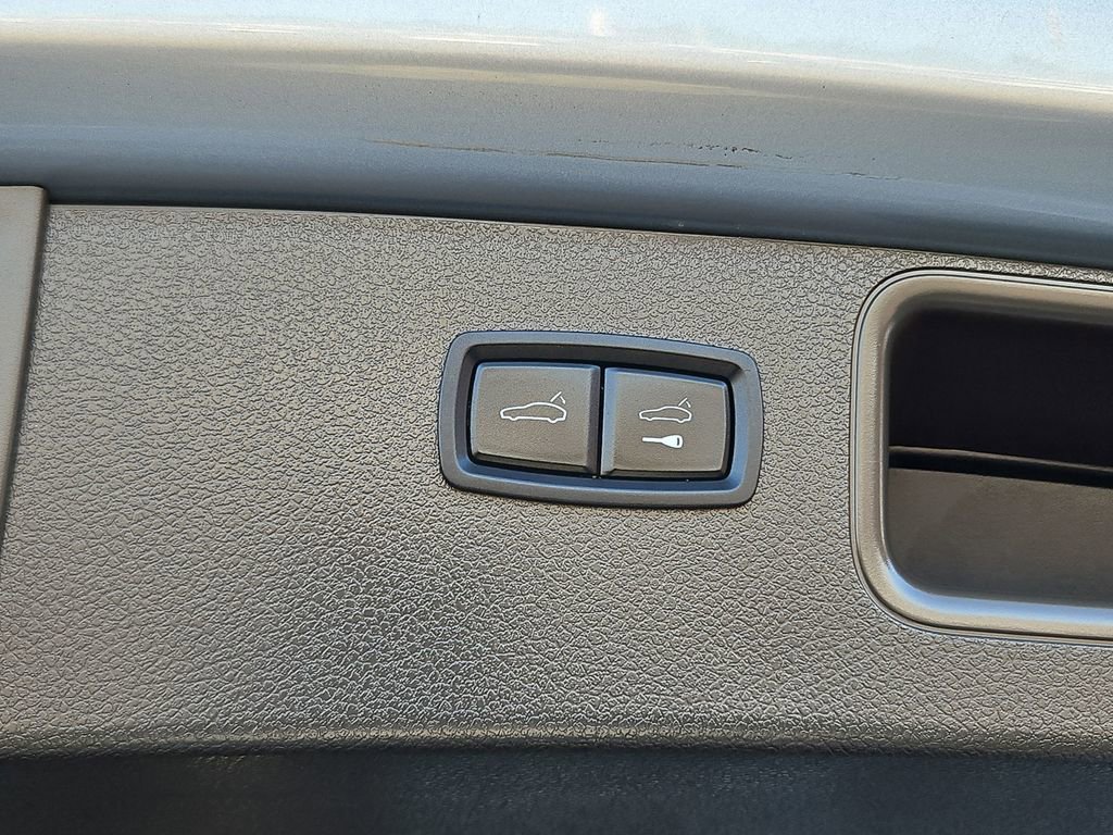 Used 2017 Porsche Macan Base image 32