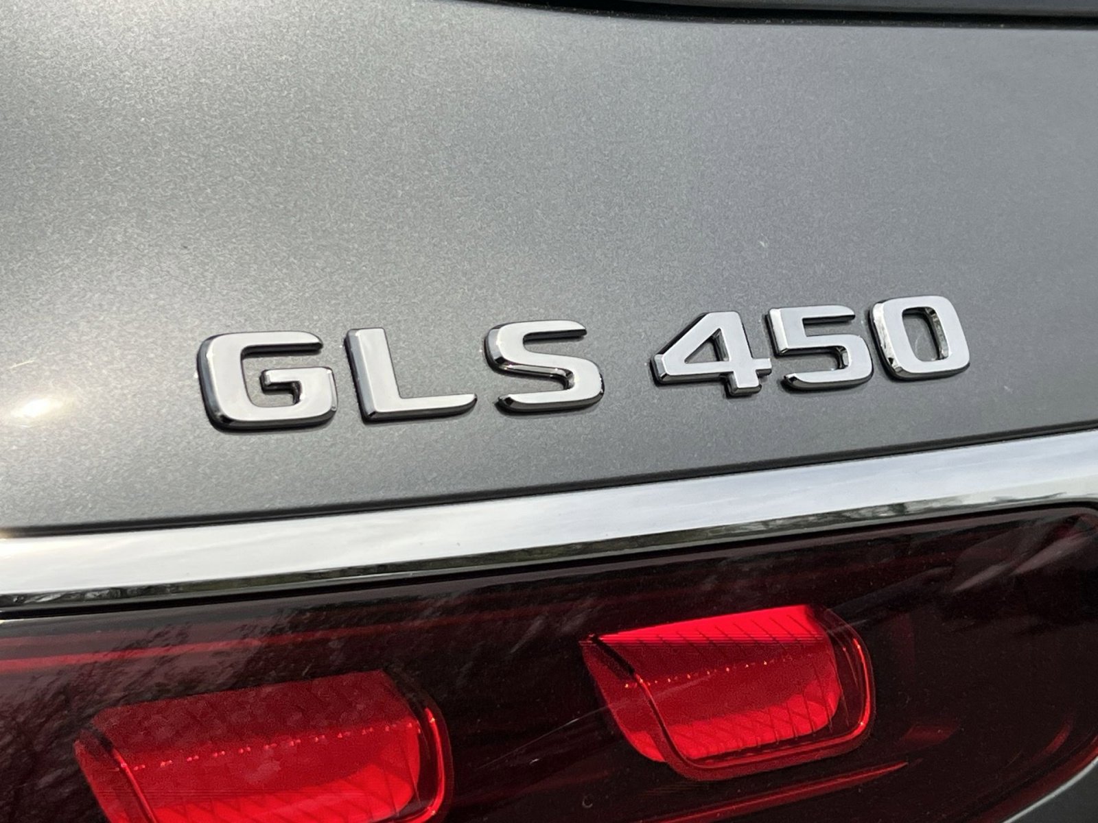 Used 2024 Mercedes-Benz GLS 450 4MATIC image 38